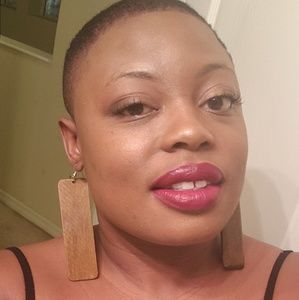 Meet your Posher, Shanika